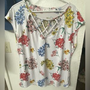 New York & Company Multicolor Floral Short Sleeve Top